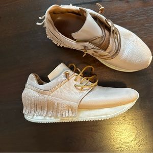 Esse ut Esse Ballet Pink Sneakers